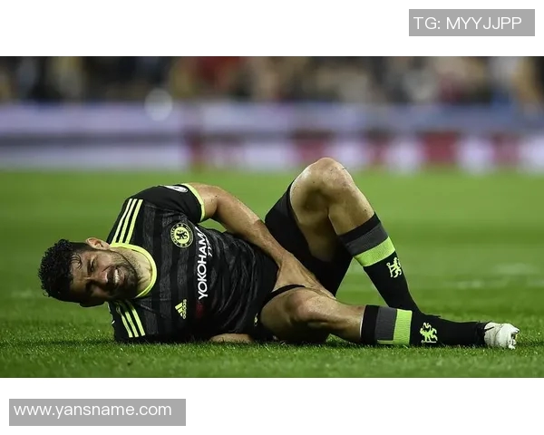 当足球巨星痛苦倒地那一刻全场寂静仿佛时间也停止了